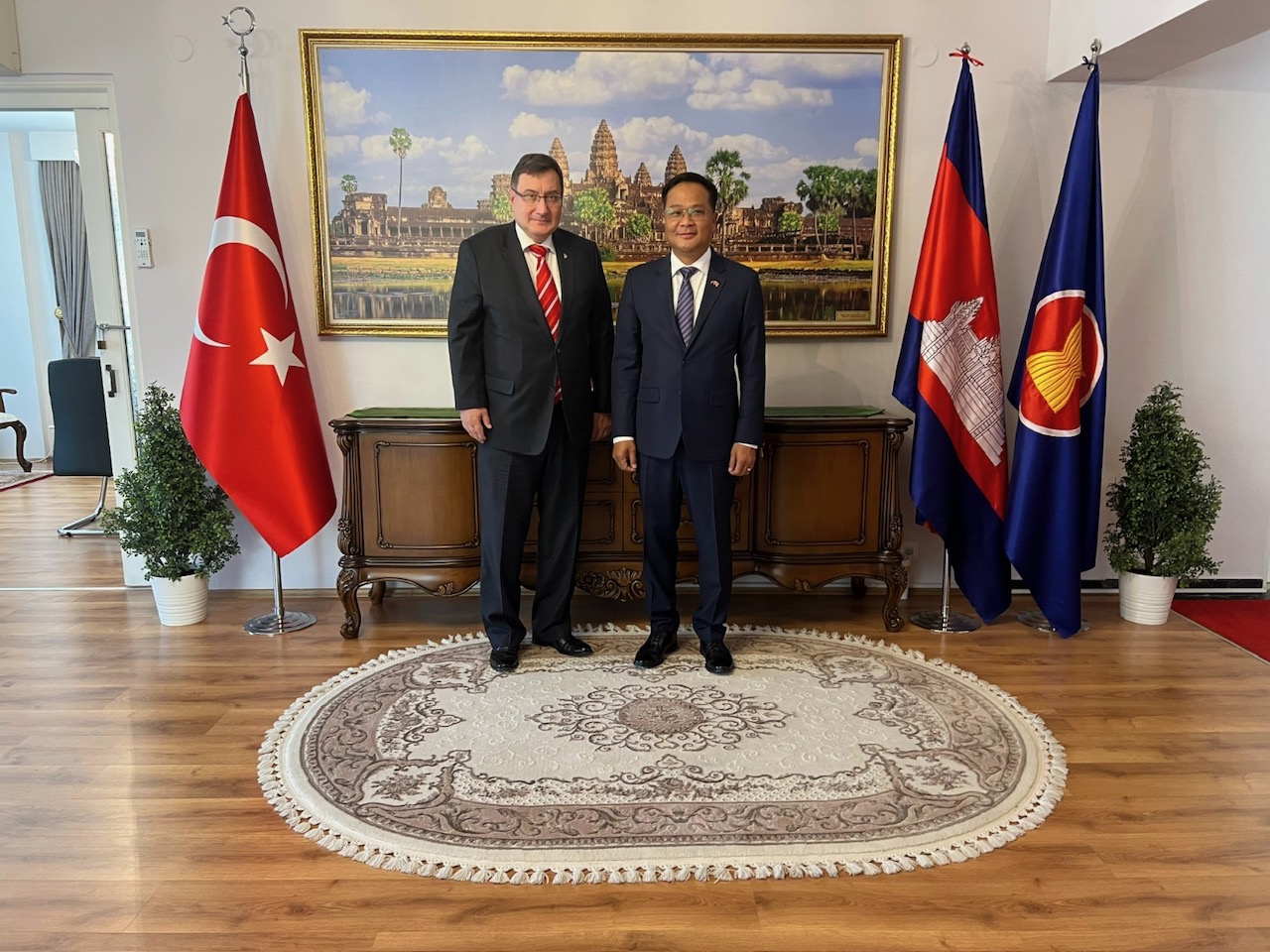 Kamboçya Ankara Büyükelçisi Chea Sok'u Ziyaretimiz 