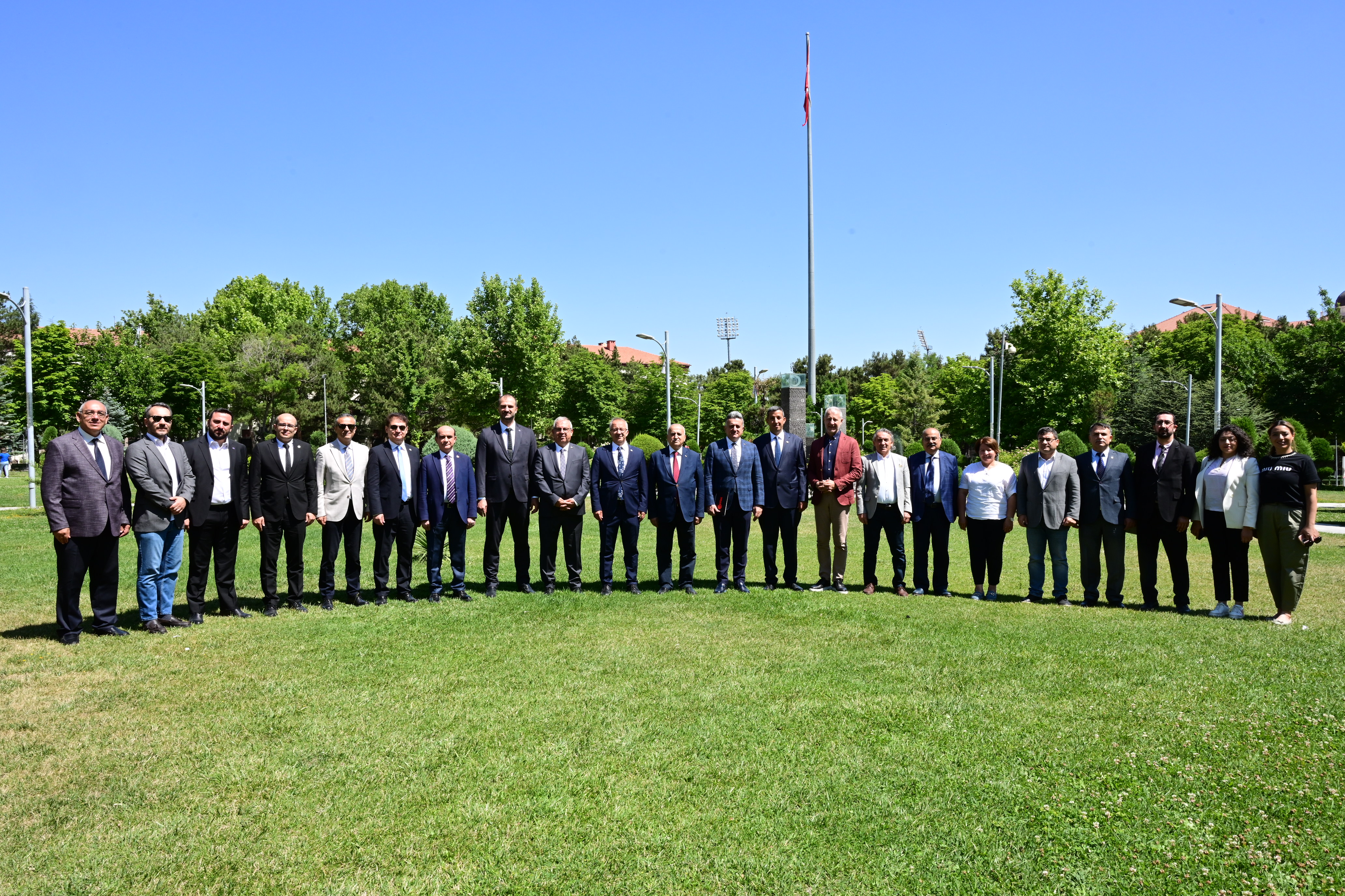 OSTİM Üretim Ekosistemi Gazi Üniversitesi ile bir araya geldi